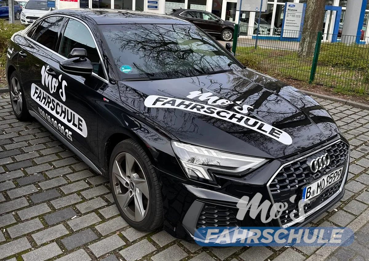 Audi A3 Limousine, schwarz